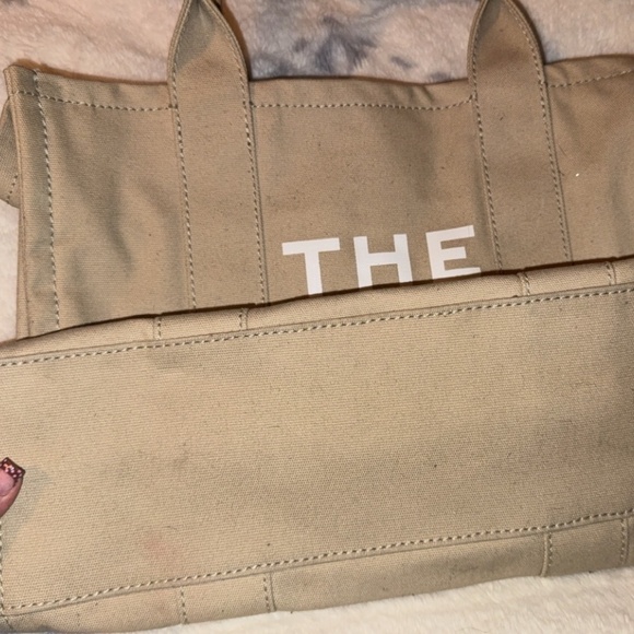 Marc Jacobs The Tote Bag- Large in Beige - Picture 3 of 4